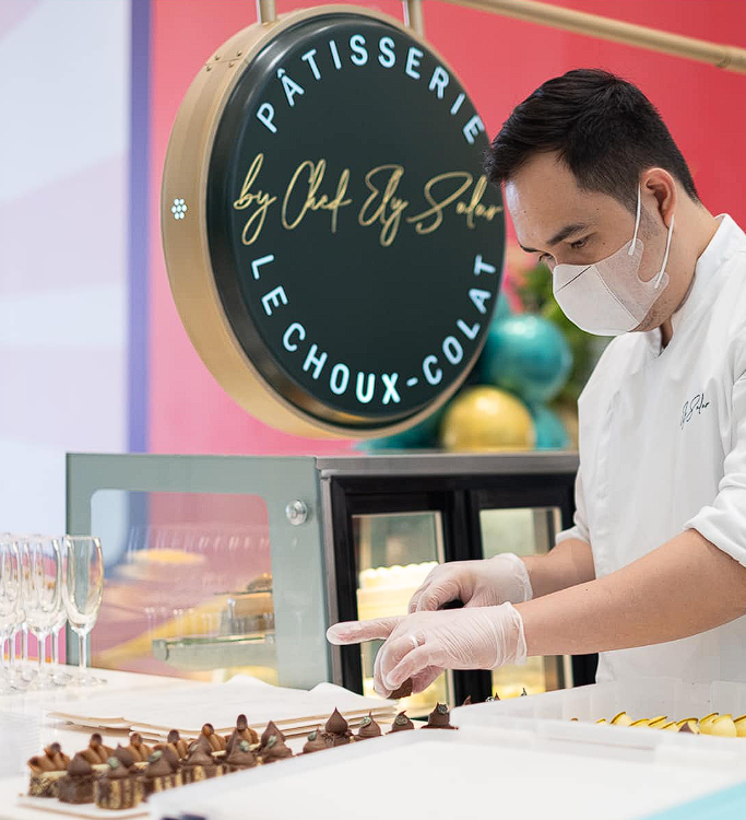 Chef Ely Salar at work
